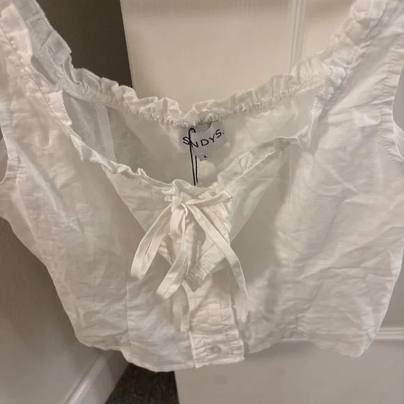 Sndys white sleeveless flowers brand new with tags size large - Picture 3 of 4
